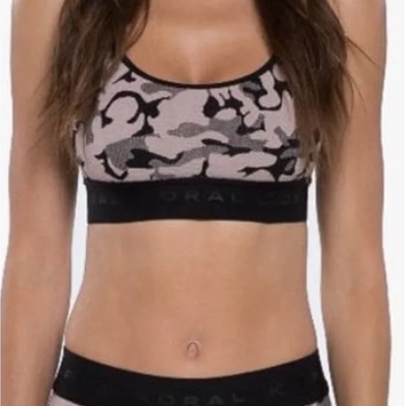 koral sweeper sports bra New large Camo Print large - Picture 1 of 2
